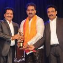 Power Star Pawan Singh Honoured With Popular Actor Award at 12th Bhojpuri Film Award 2017