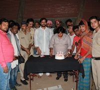 Sonu Pandey Surprised Birthday Bash Celebrated On The Sets