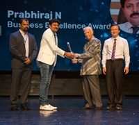 Prabhiraj Nadarajan honoured with Singapore Pravasi Express Business Excellence Award