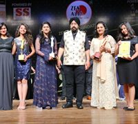 Dr Chatur Singh Khalsa – Founder Chairman Zen Asia Foundation with winners PRESTIGIOUS FACE OF THE YEAR